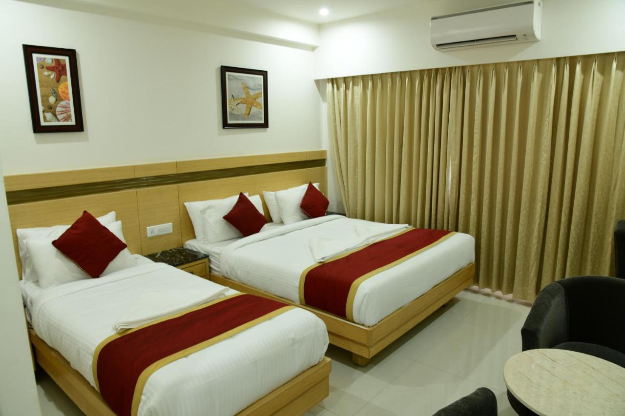 Hotel U.T.ELITE Bangalore Exterior foto
