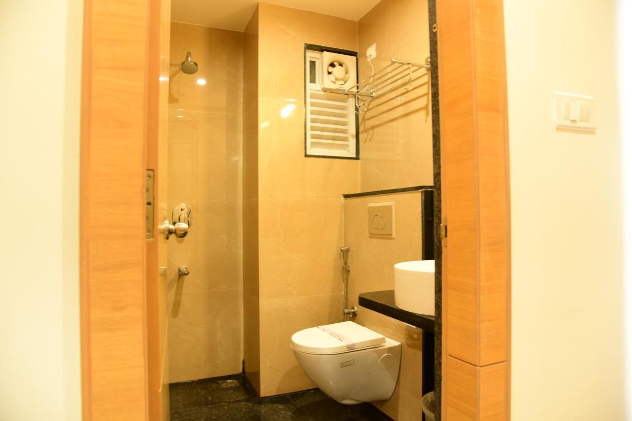 Hotel U.T.ELITE Bangalore Exterior foto