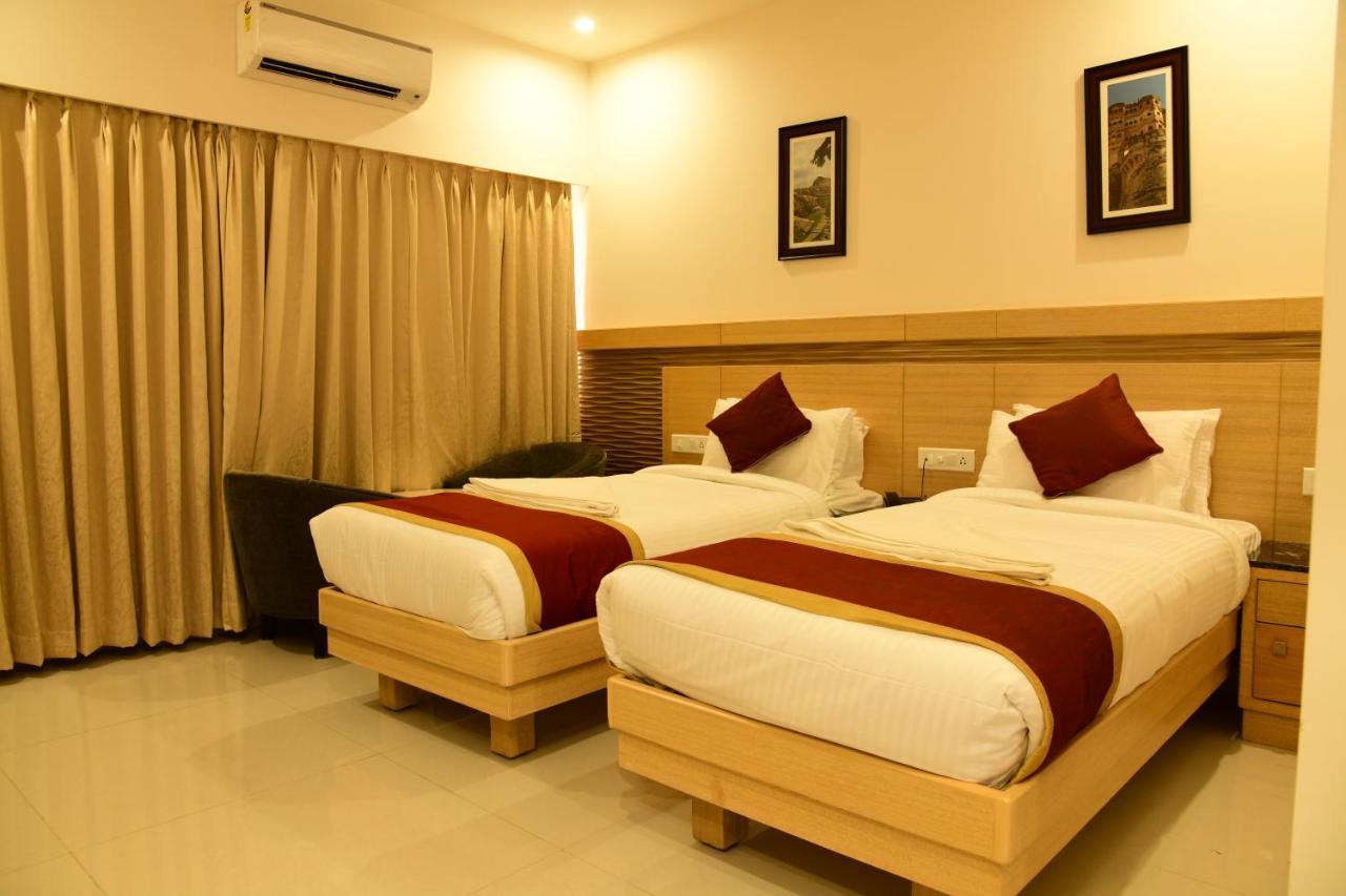 Hotel U.T.ELITE Bangalore Exterior foto
